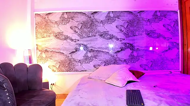 miss daphnevega online show from 3, 12, 2025