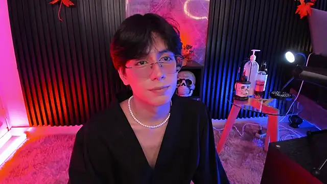 luixdust  online show from 17, 10, 2025