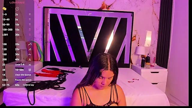 Wonderkloe  online show from 19, 7, 2026