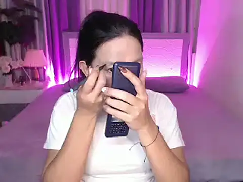 Amanda cummersxxx online show from 17, 4, 2026