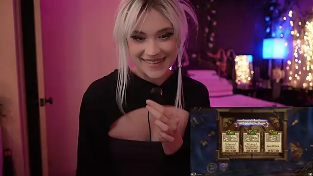 littlelune online show from 14, 10, 2025