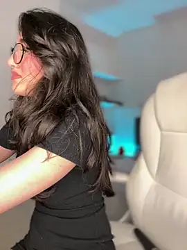 julieta jhonss online show from 30, 3, 2026