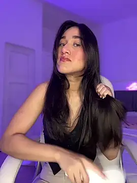 julieta jhonss online show from 12, 4, 2026