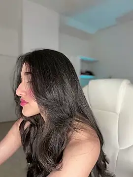 Snapshot of julieta_jhonss chatting on 18, 6, 2026 julieta jhonss online show from 18, 6, 2026