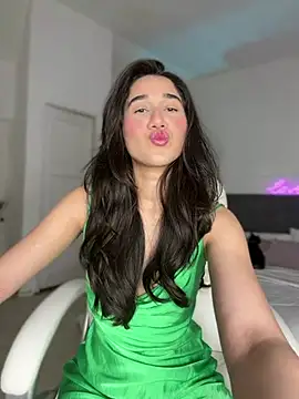 Snapshot of julieta_jhonss chatting on 3, 7, 2026 julieta jhonss online show from 3, 7, 2026