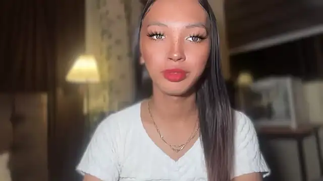 Snapshot of Simi_Ipit chatting on 22, 11, 2025 Simi Ipit online show from 22, 11, 2025