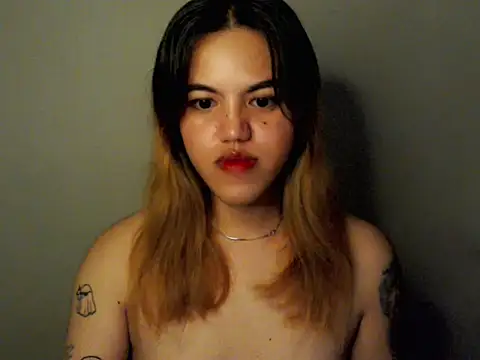 Snapshot of asian_kalaay chatting on 1, 11, 2025 asian kalaay online show from 1, 11, 2025