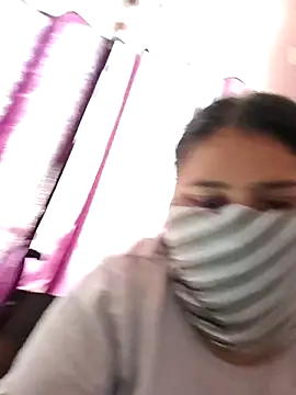 Snapshot of ShreyaIslive chatting on 26, 10, 2025 ShreyaIslive online show from 26, 10, 2025