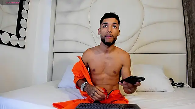 Thiagoferreti online show from 4, 2, 2026