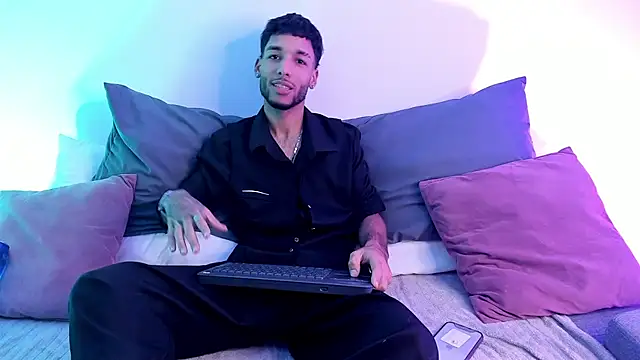 Thiagoferreti online show from 25, 6, 2026