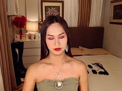 Nathalieheartt online show from 5, 3, 2026