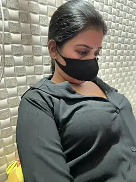 Snapshot of Hot_Jaanvi_ chatting on 13, 4, 2026 Hot Jaanvi online show from 13, 4, 2026