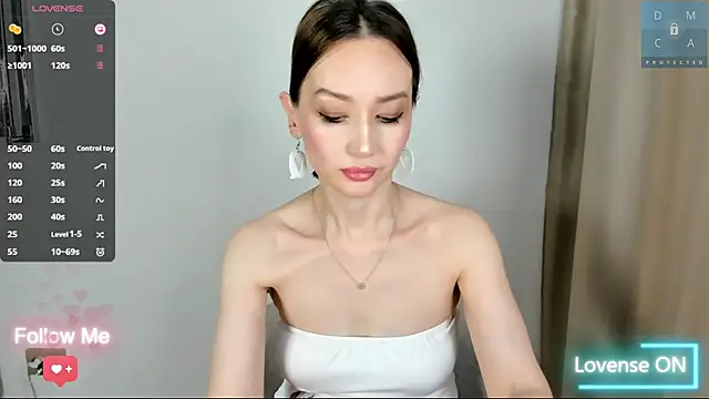 Snapshot of MinaDiamondd chatting on 13, 6, 2026 MinaDiamondd online show from 13, 6, 2026