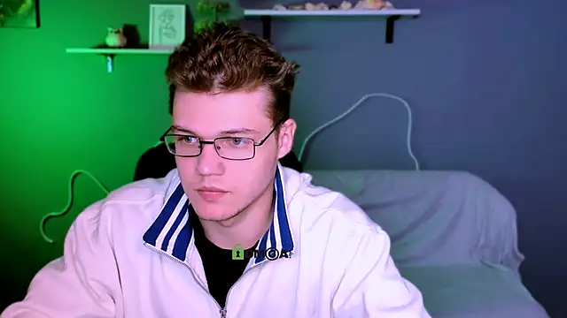 lucas long  online show from 21, 10, 2025