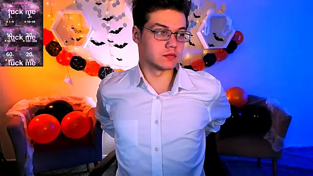 lucas long  online show from 26, 10, 2025