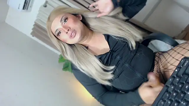 Snapshot of Samantha_Millerxxx chatting on 12, 3, 2026 Samantha Millerxxx online show from 12, 3, 2026