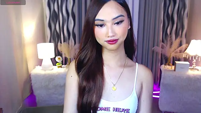 Snapshot of Kiah_Wyatt chatting on 6, 11, 2025 Kiah Wyatt online show from 6, 11, 2025