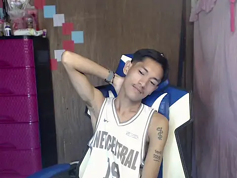 Snapshot of riks_tyler chatting on 23, 7, 2026 riks tyler online show from 23, 7, 2026