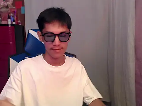 Snapshot of riks_tyler chatting on 29, 7, 2026 riks tyler online show from 29, 7, 2026