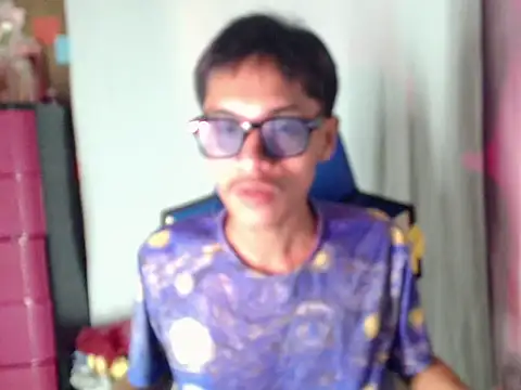 Snapshot of riks_tyler chatting on 1, 8, 2026 riks tyler online show from 1, 8, 2026