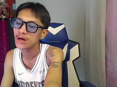 Snapshot of riks_tyler chatting on 4, 8, 2026 riks tyler online show from 4, 8, 2026