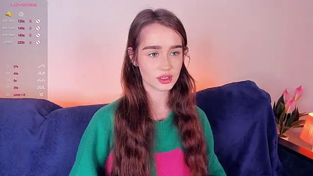 Snapshot of lovelyalivia chatting on 15, 10, 2025 lovelyalivia online show from 15, 10, 2025