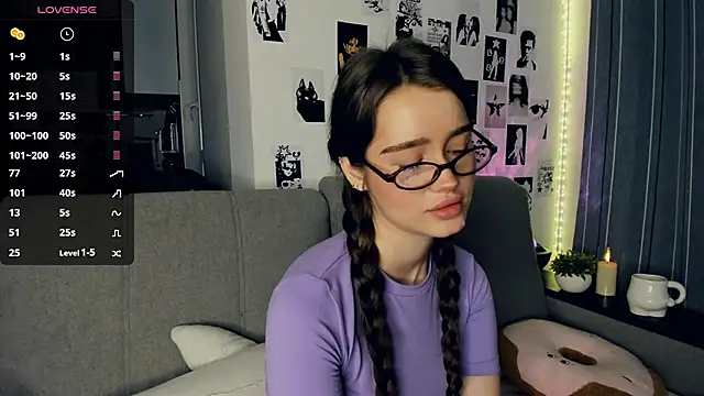 Snapshot of lovelyalivia chatting on 30, 11, 2025 lovelyalivia online show from 30, 11, 2025