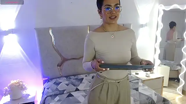 Snapshot of Rosalind_tay chatting on 20, 10, 2025 Rosalind tay online show from 20, 10, 2025