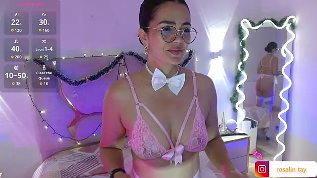 Snapshot of Rosalind_tay chatting on 16, 12, 2025 Rosalind tay online show from 16, 12, 2025