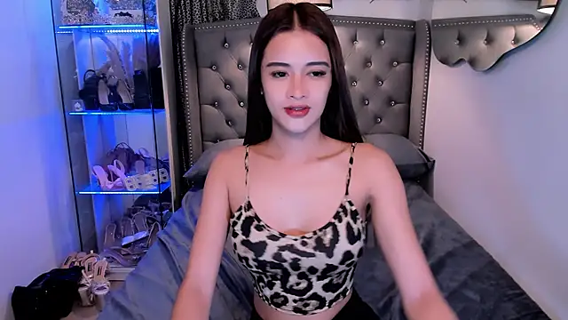 Lars empress online show from 13, 9, 2025