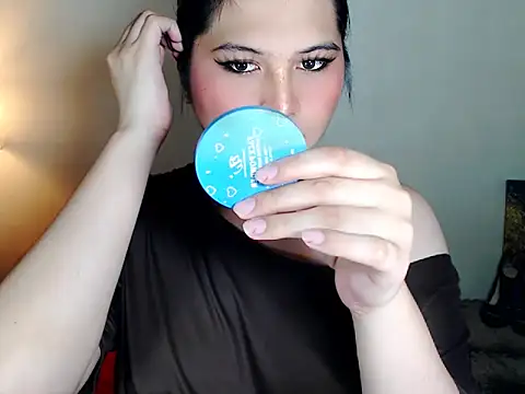 NaomiSmall online show from 11, 1, 2026