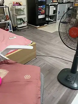 Snapshot of Mina048 chatting on 13, 9, 2025 Mina048 online show from 13, 9, 2025