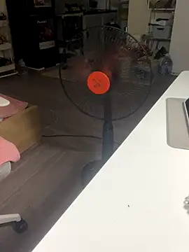 Snapshot of Mina048 chatting on 27, 9, 2025 Mina048 online show from 27, 9, 2025