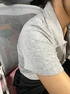 Snapshot of Mina048 chatting on 10, 10, 2025 Mina048 online show from 10, 10, 2025