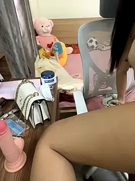 Snapshot of Mina048 chatting on 20, 10, 2025 Mina048 online show from 20, 10, 2025