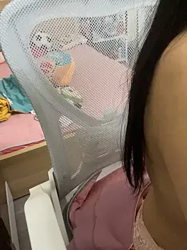 Snapshot of Mina048 chatting on 23, 10, 2025 Mina048 online show from 23, 10, 2025