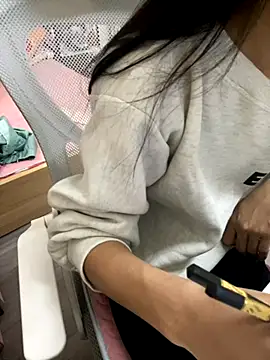 Snapshot of Mina048 chatting on 26, 10, 2025 Mina048 online show from 26, 10, 2025