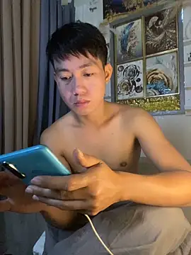 Snapshot of xshyboyx chatting on 10, 9, 2025 xshyboyx online show from 10, 9, 2025