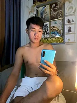 Snapshot of xshyboyx chatting on 10, 9, 2025 xshyboyx online show from 10, 9, 2025
