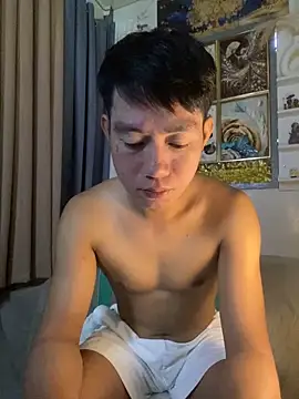 Snapshot of xshyboyx chatting on 11, 9, 2025 xshyboyx online show from 11, 9, 2025