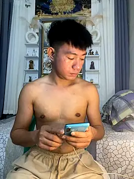 Snapshot of xshyboyx chatting on 24, 9, 2025 xshyboyx online show from 24, 9, 2025