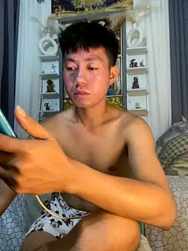 Snapshot of xshyboyx chatting on 27, 9, 2025 xshyboyx online show from 27, 9, 2025
