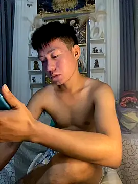 Snapshot of xshyboyx chatting on 28, 9, 2025 xshyboyx online show from 28, 9, 2025