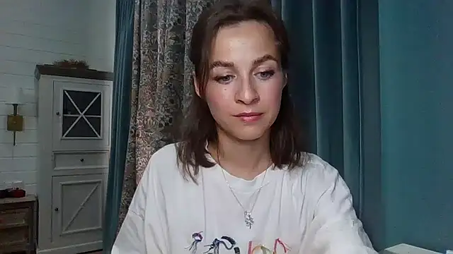 Snapshot of Wielee chatting on 13, 9, 2025 Wielee online show from 13, 9, 2025