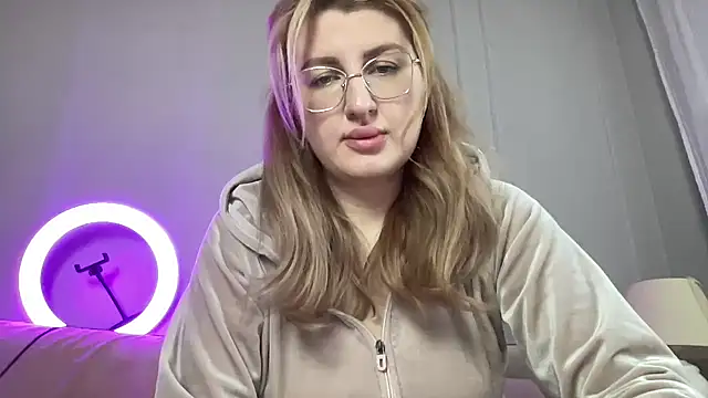 Snapshot of Kadayy1 chatting on 15, 10, 2025 Kadayy1 online show from 15, 10, 2025