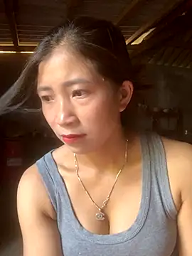 Snapshot of ThiHa003 chatting on 12, 9, 2025 ThiHa003 online show from 12, 9, 2025
