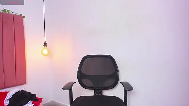 Snapshot of ana_foxi chatting on 17, 4, 2026 ana foxi online show from 17, 4, 2026