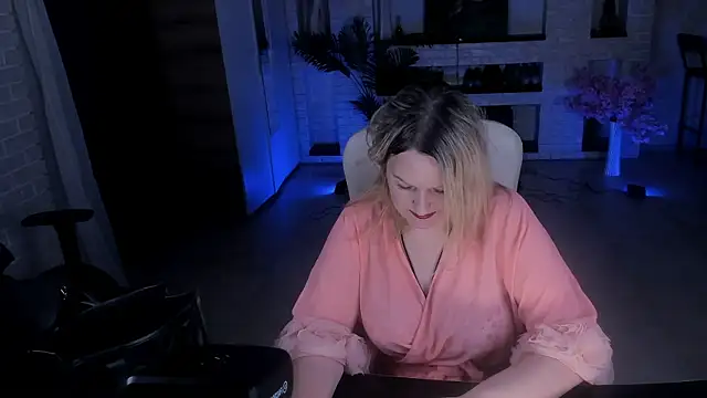 MariemLui online show from 18, 10, 2025