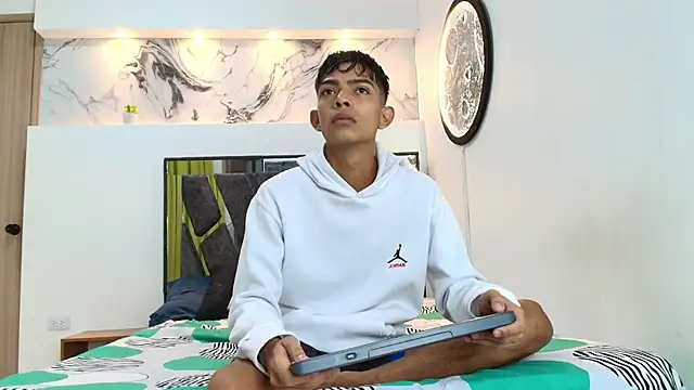 PRETTY SEX1 online show from 20, 9, 2025