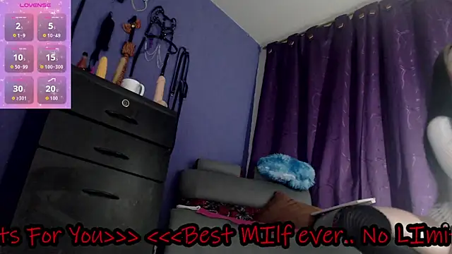 angierot2025 online show from 11, 2, 2026